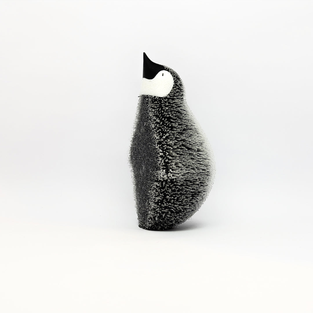 Flauschiger Pinguin Liegend