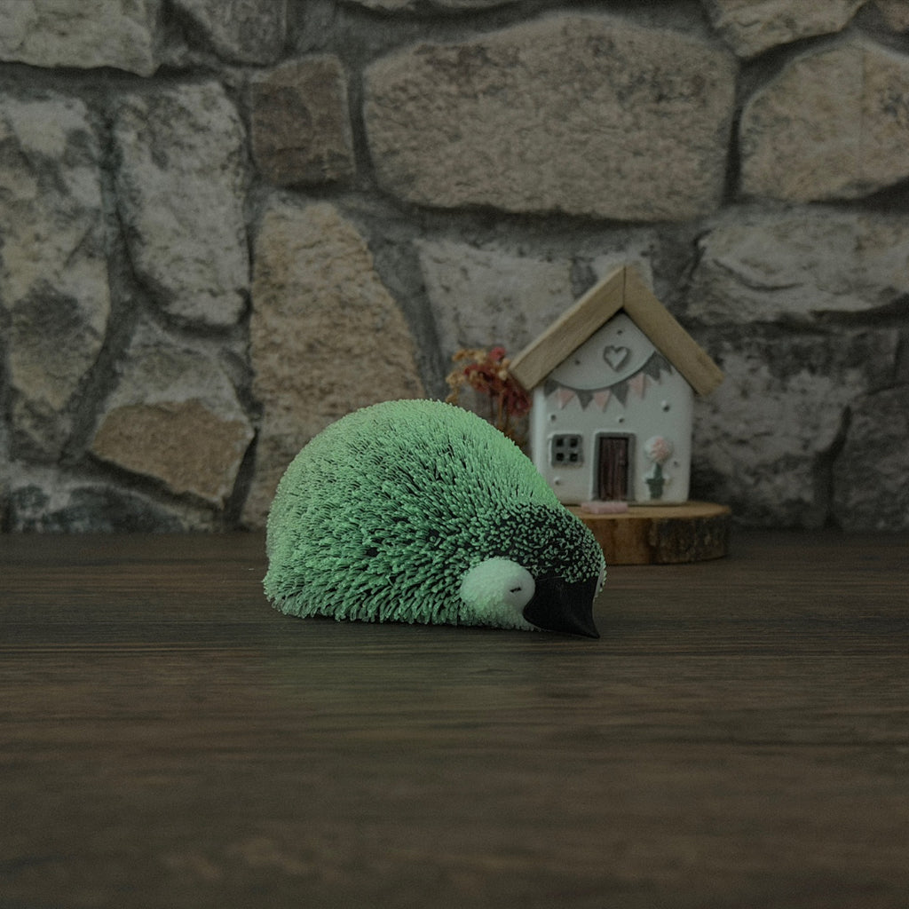 Flauschiger Pinguin Liegend