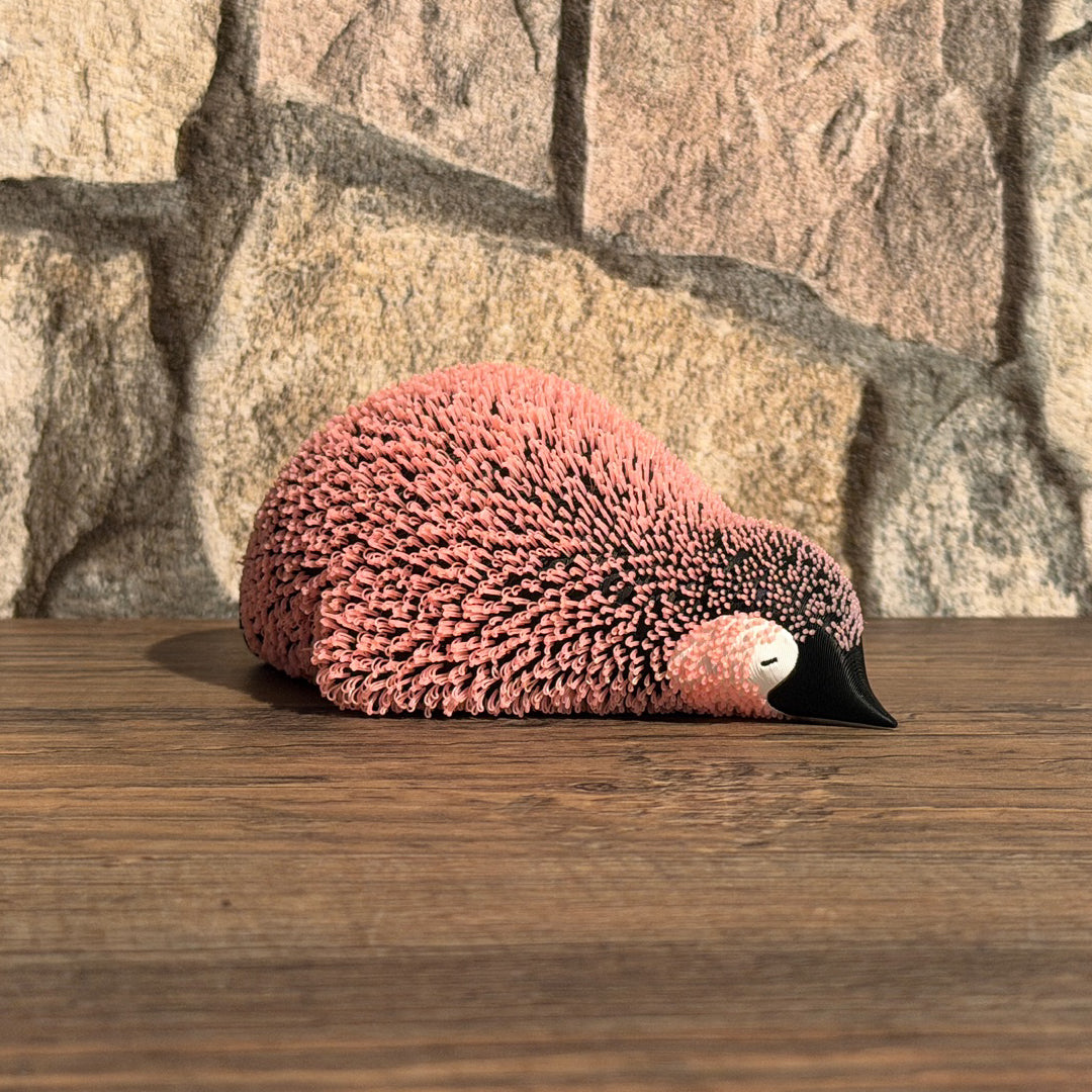 Flauschiger Pinguin Liegend