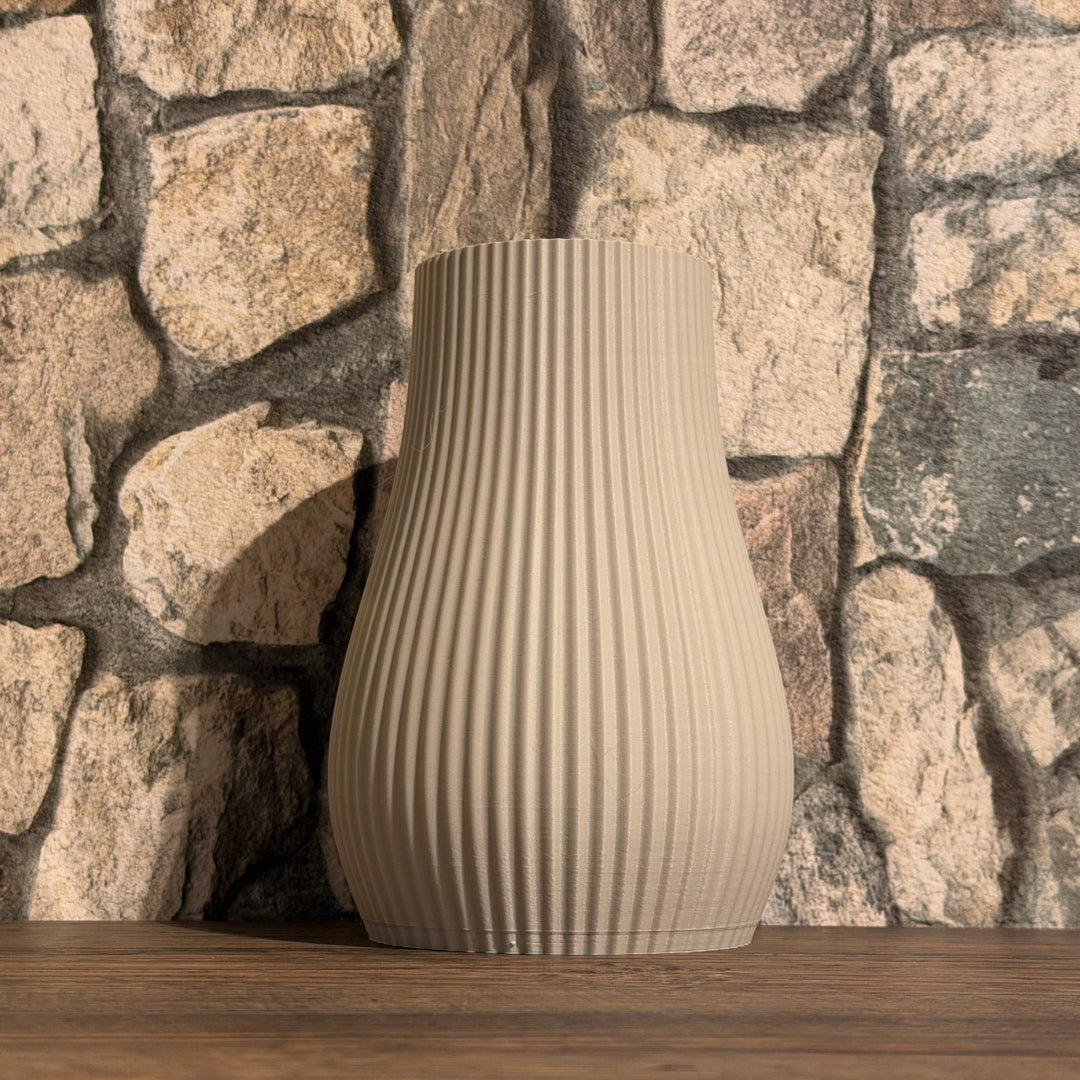 Moderne Vase geriffelt – Zeitloses Design