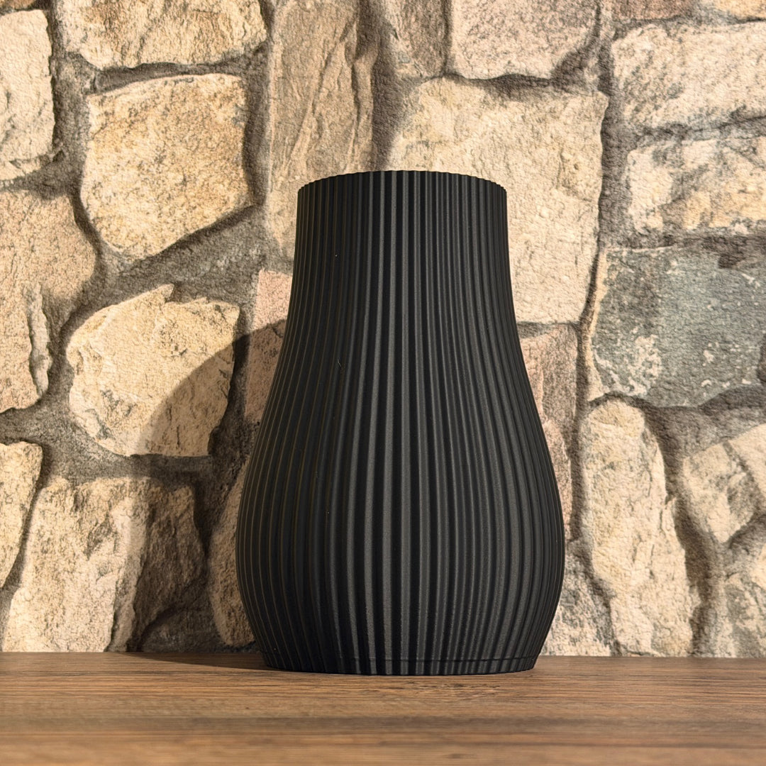 Moderne Vase geriffelt – Zeitloses Design